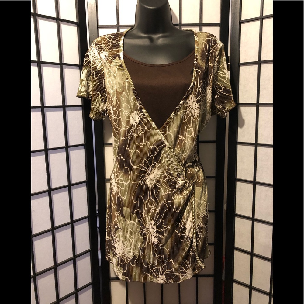 Very stretchy white, brown & olive green top with brown faux undershirt, size 1X